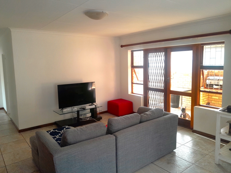 To Let 2 Bedroom Property for Rent in Strelitzia Park Eastern Cape